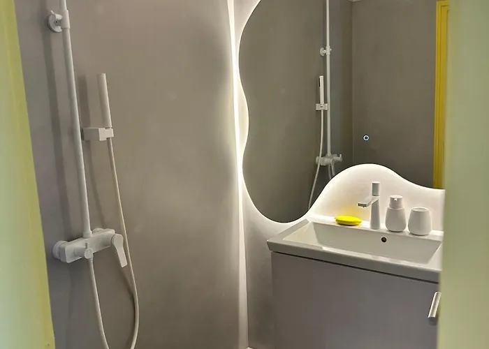 The Big Blue 아파트