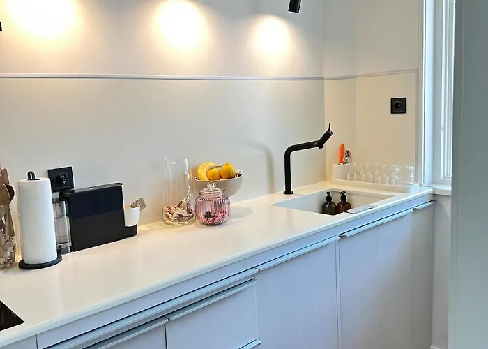 The Big Blue 아파트